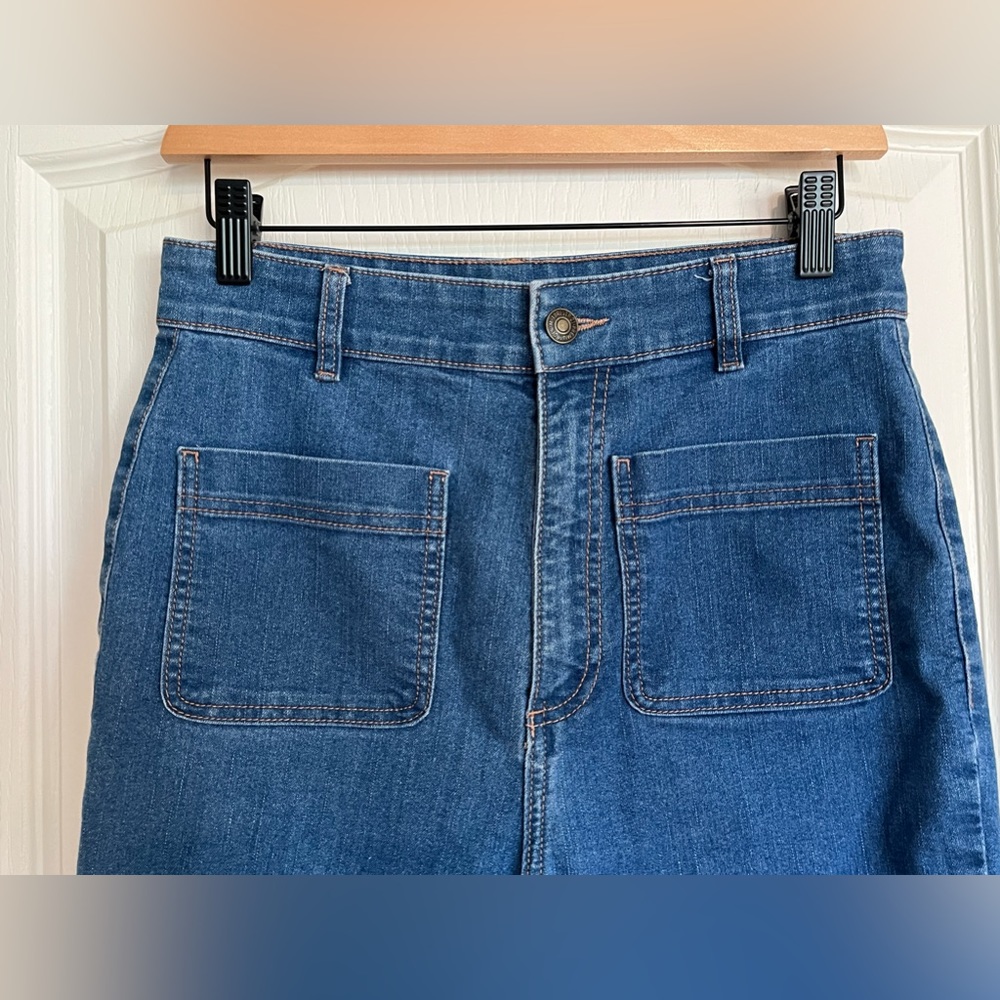 👖FOREVER 21 Flared High Waisted Jeans